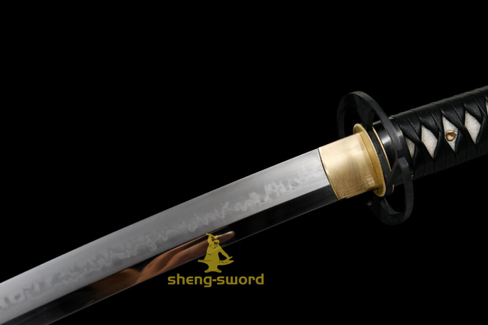 Clay Tempered Choji Hamon Blade Japanese Katana Ashikaga Takauji Sword
